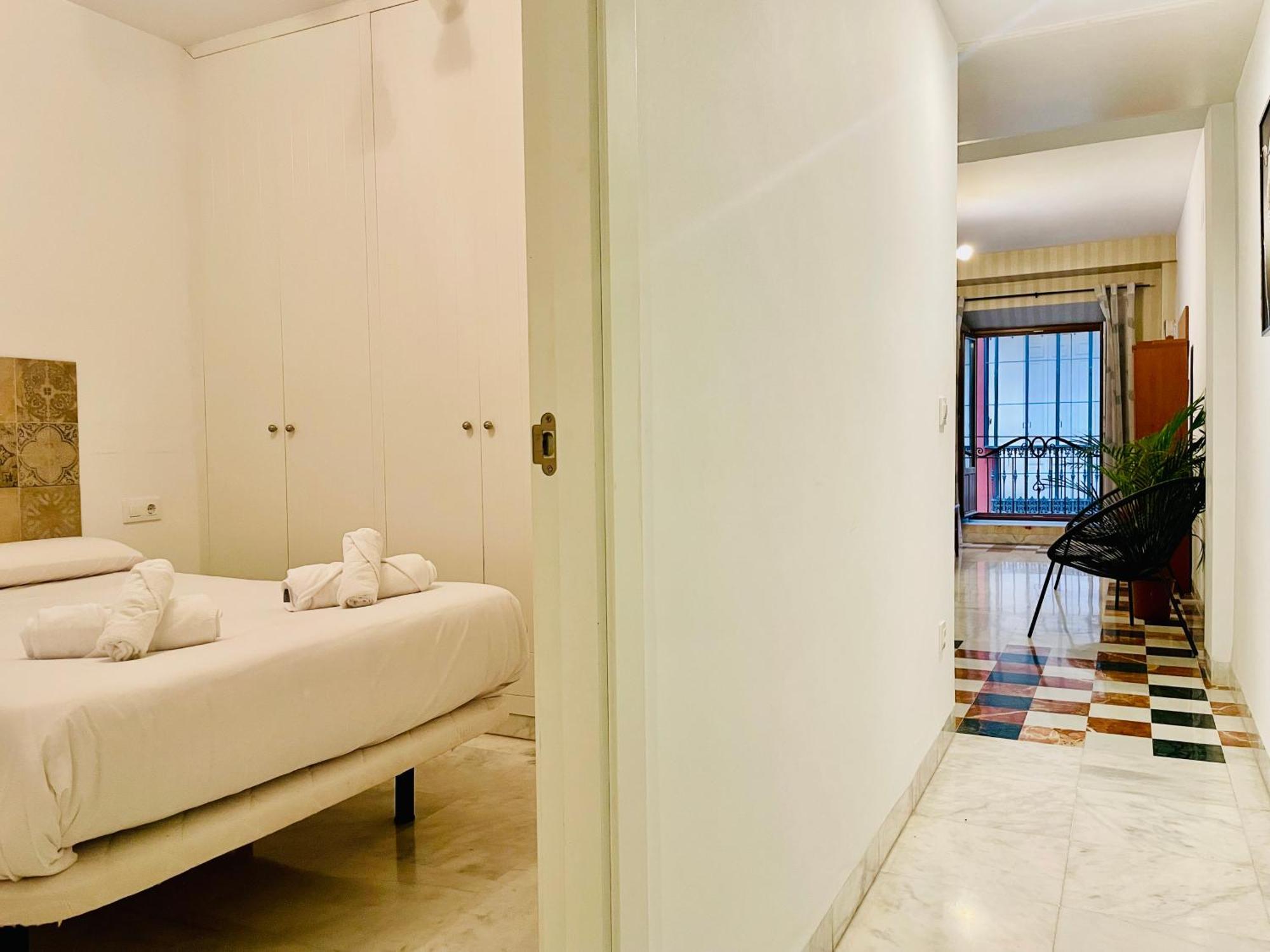 Entrecatedrales Suite Sevilla Exterior foto
